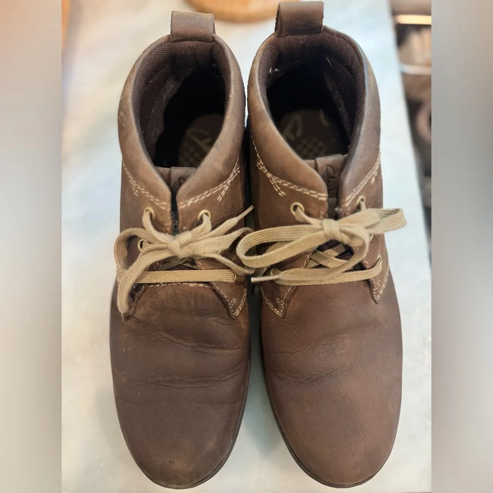 Clarks Mens Style Chukka Brown Boot Size 12